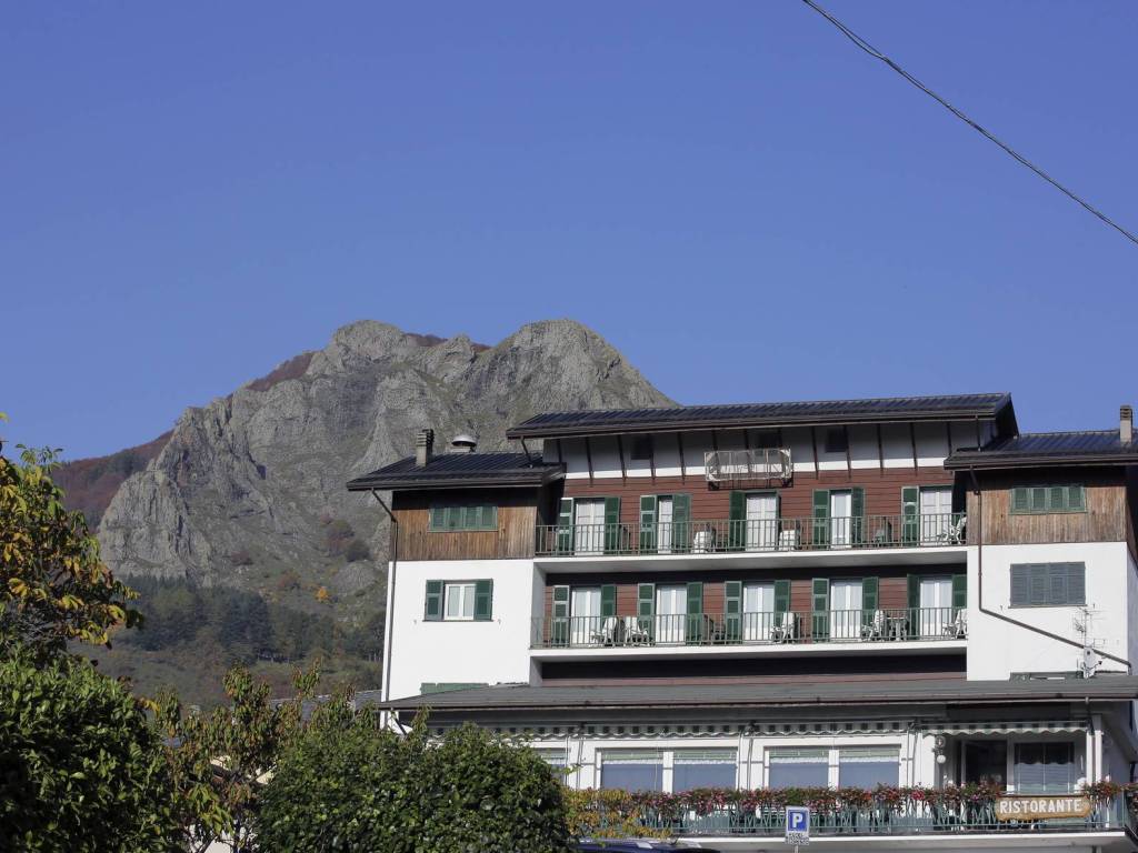 negozio in vendita a Santo Stefano d'Aveto