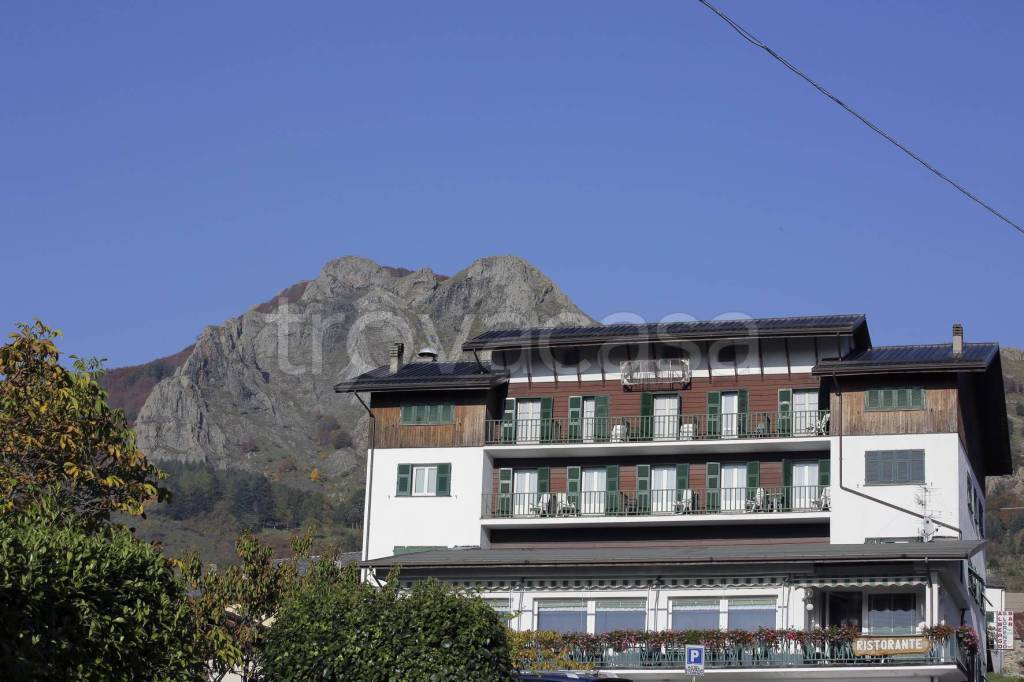 negozio in vendita a Santo Stefano d'Aveto