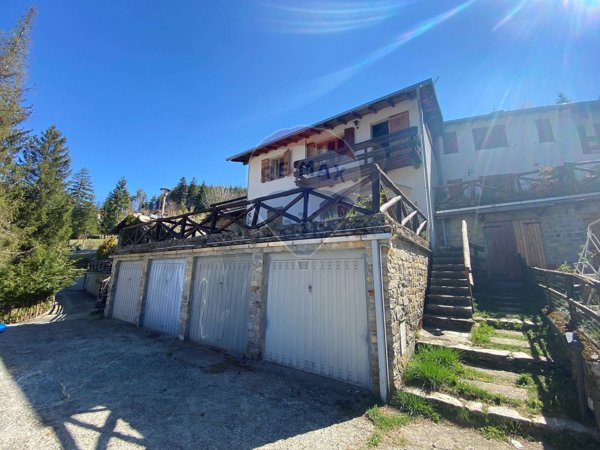 casa semindipendente in vendita a Santo Stefano d'Aveto