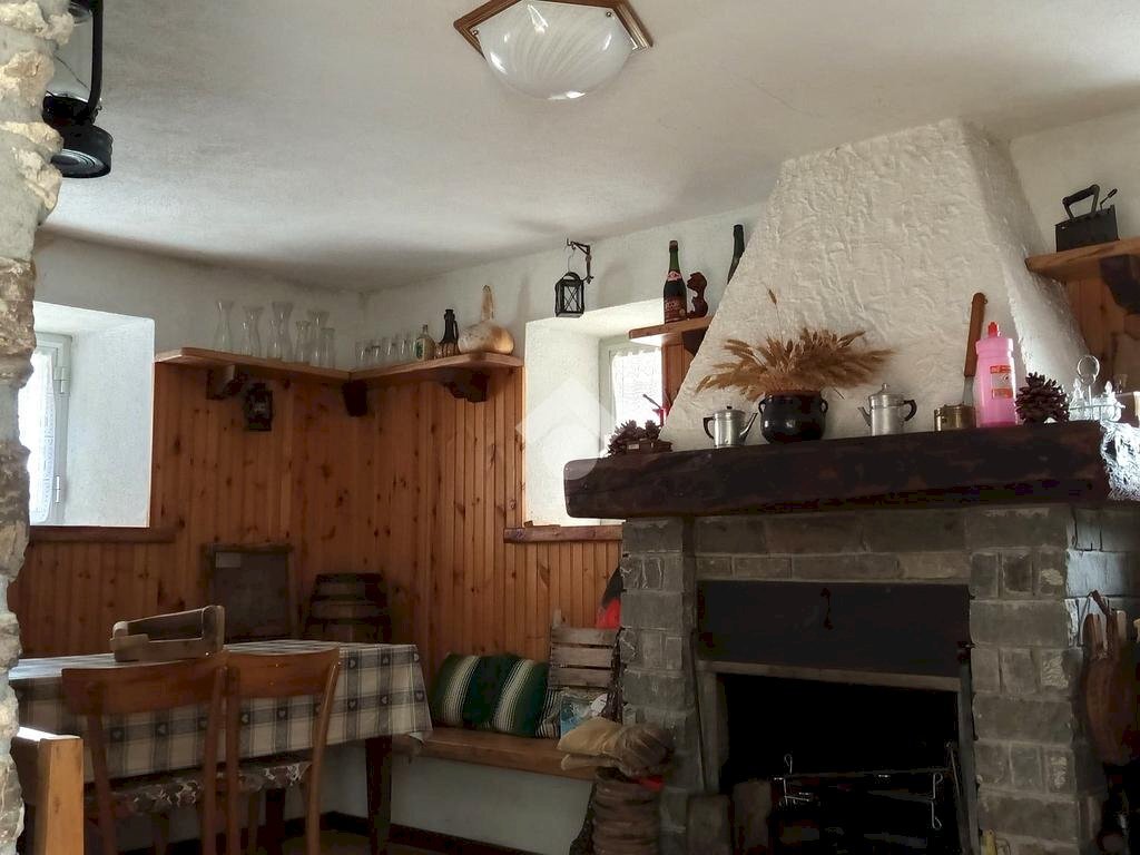 casa indipendente in vendita a Santo Stefano d'Aveto in zona La Villa
