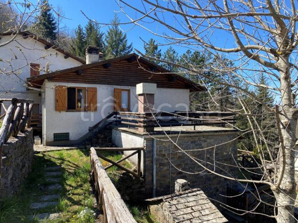 casa indipendente in vendita a Santo Stefano d'Aveto