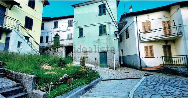 casa indipendente in vendita a Santo Stefano d'Aveto