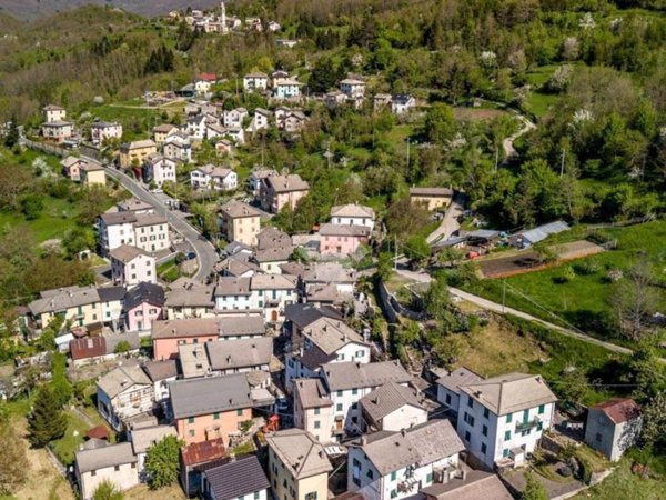 casa indipendente in vendita a Santo Stefano d'Aveto in zona La Villa