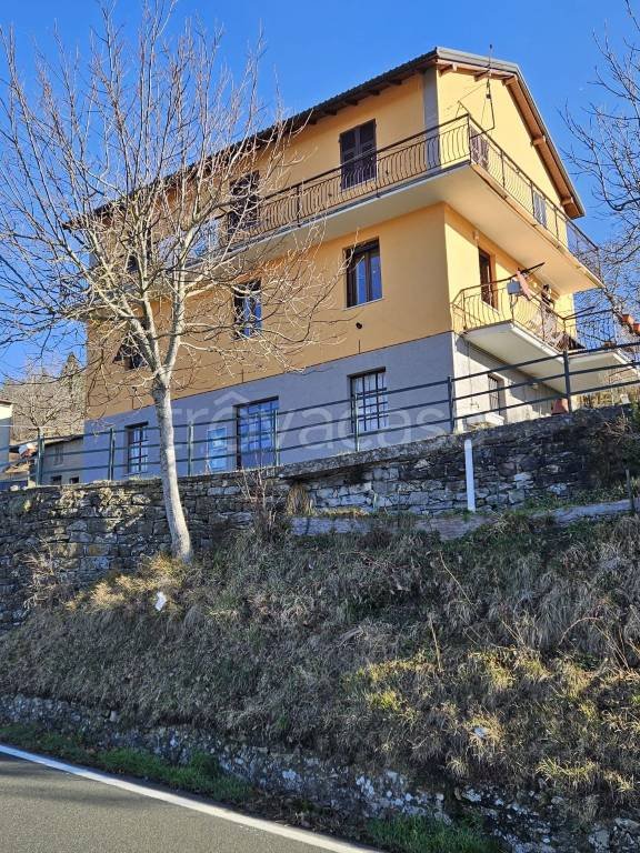 appartamento in vendita a Santo Stefano d'Aveto in zona Allegrezze