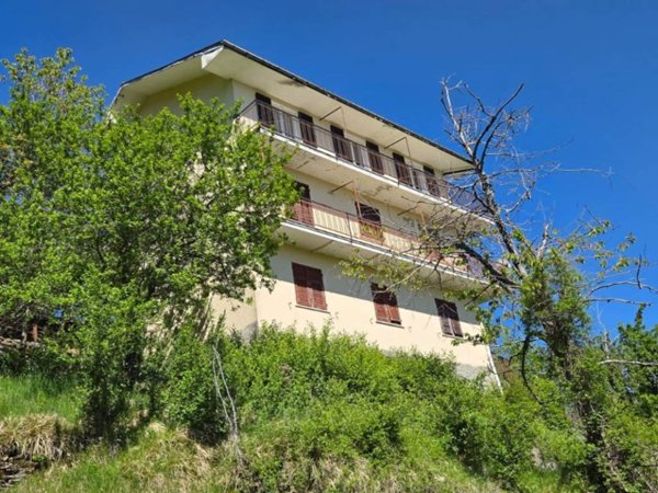 casa indipendente in vendita a Santo Stefano d'Aveto in zona Casafredda