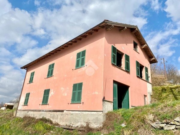 casa indipendente in vendita a Savignone