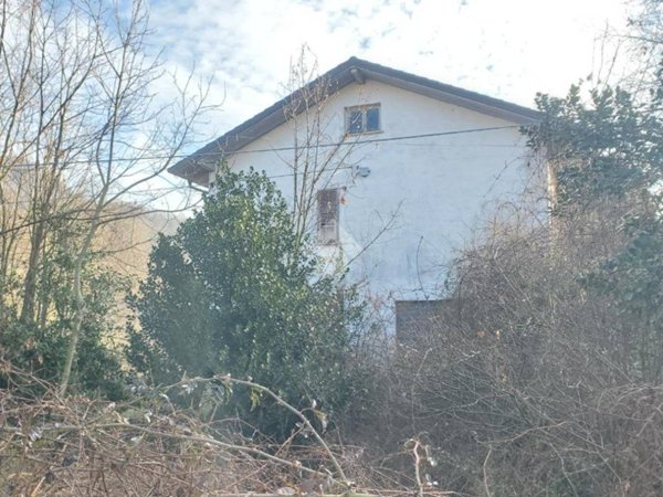 casa indipendente in vendita a Savignone in zona San Bartolomeo