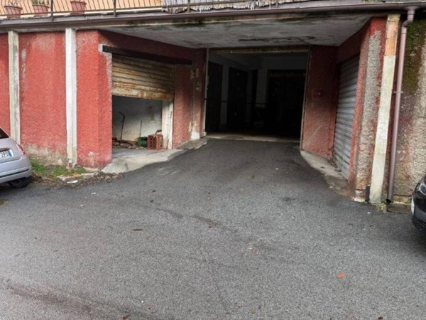 locale di sgombero in vendita a Savignone in zona Isorelle