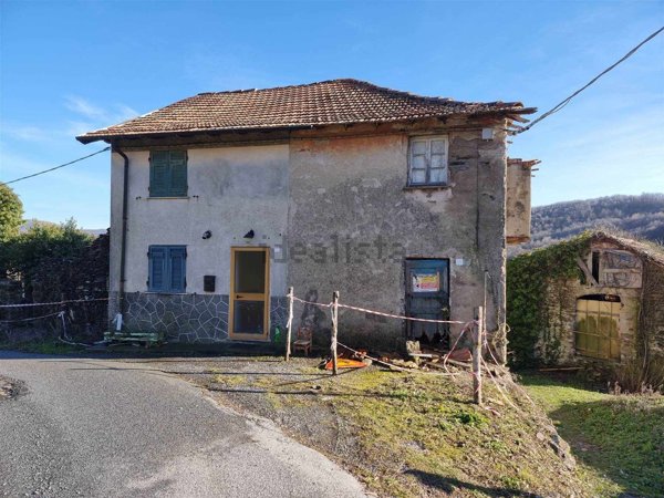 pentavano in vendita a Savignone
