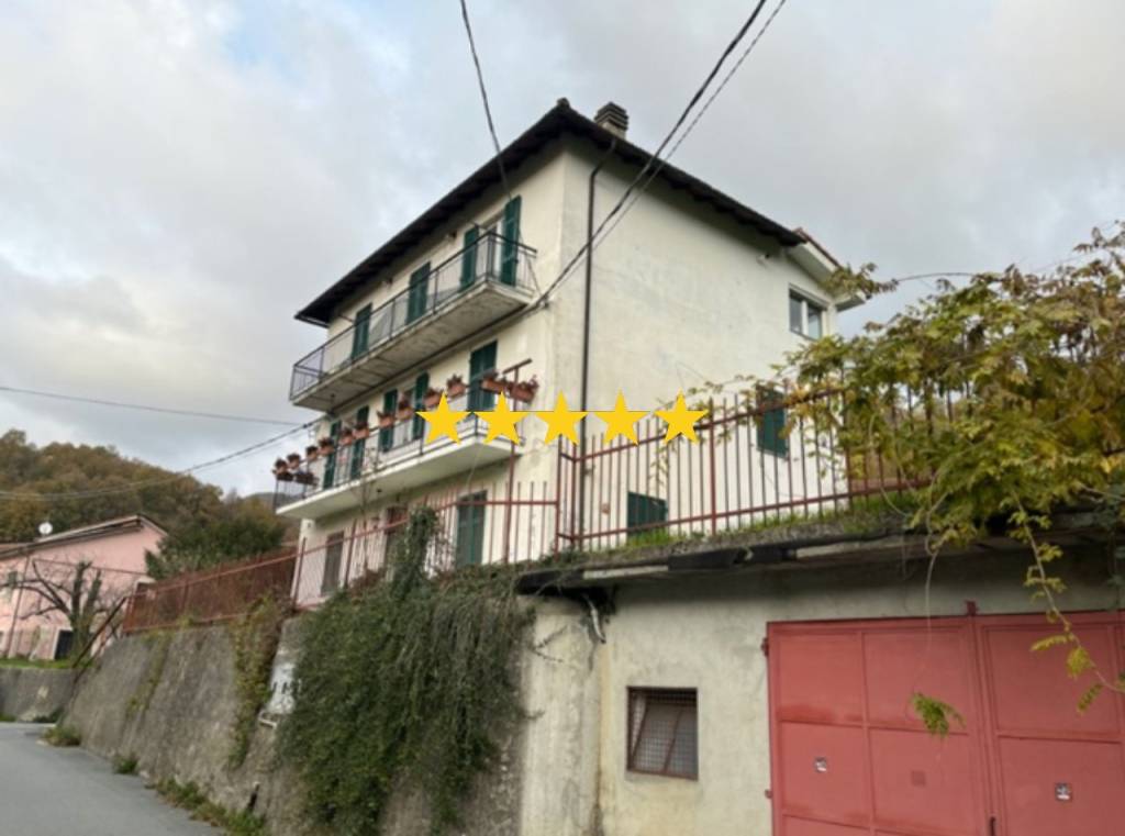 appartamento in vendita a Savignone
