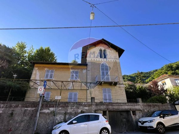 casa indipendente in vendita a Savignone