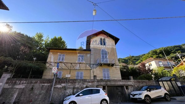 casa indipendente in vendita a Savignone