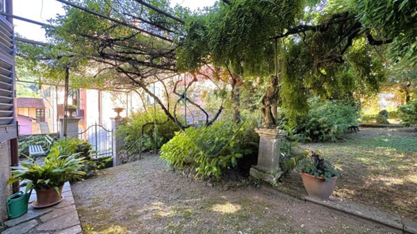 casa indipendente in vendita a Savignone