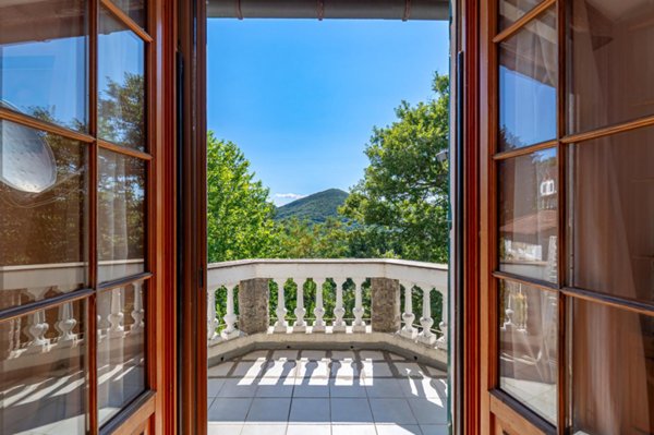 casa indipendente in vendita a Savignone