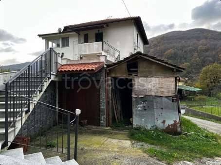 appartamento in vendita a Savignone