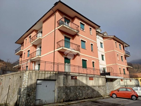 appartamento in vendita a Savignone