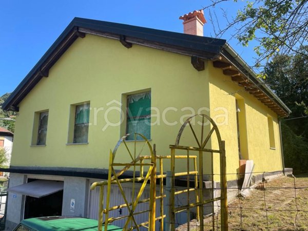 casa indipendente in vendita a Savignone