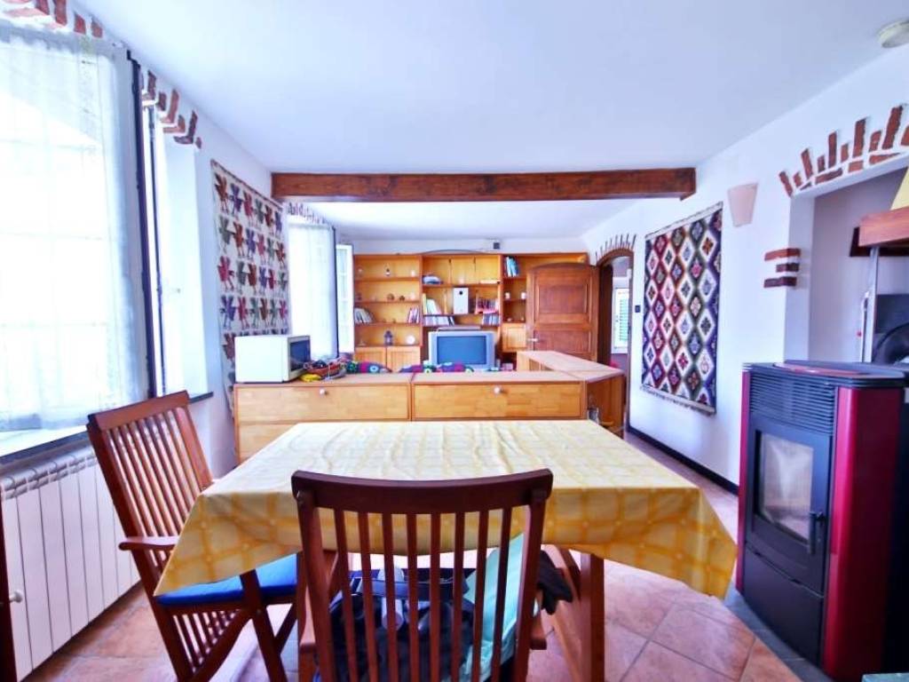 appartamento in vendita a Savignone