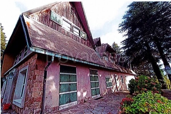 casa indipendente in vendita a Savignone