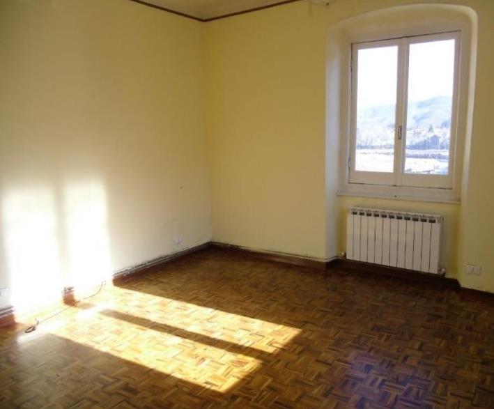 appartamento in vendita a Savignone in zona San Bartolomeo