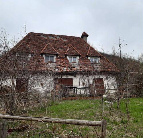 casa indipendente in vendita a Savignone