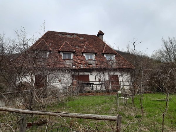casa indipendente in vendita a Savignone in zona Vaccarezza