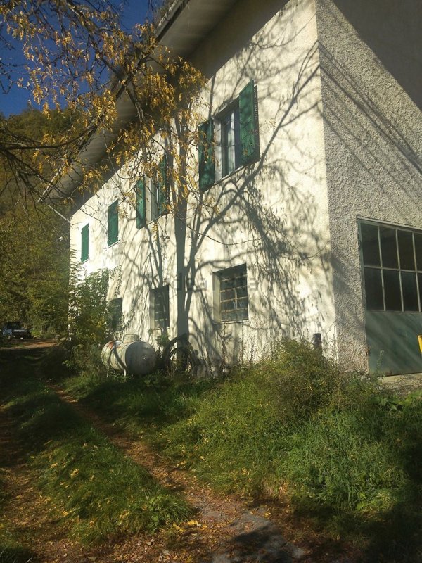 appartamento in vendita a Savignone