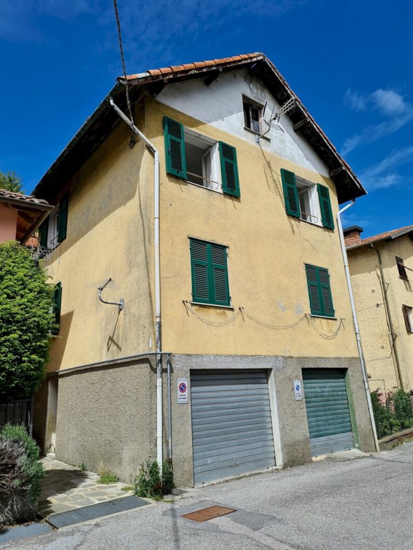 appartamento in vendita a Savignone