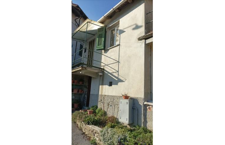 casa indipendente in vendita a Savignone in zona San Bartolomeo