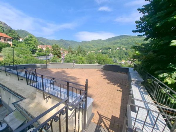 casa indipendente in vendita a Savignone