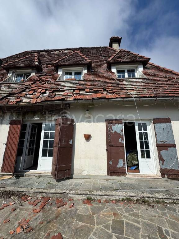 casa indipendente in vendita a Savignone