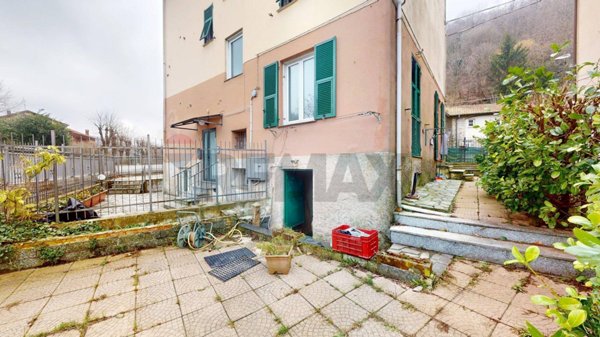 appartamento in vendita a Savignone