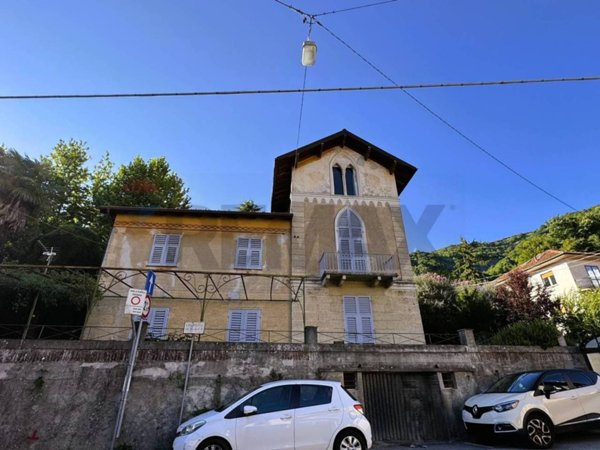 casa indipendente in vendita a Savignone