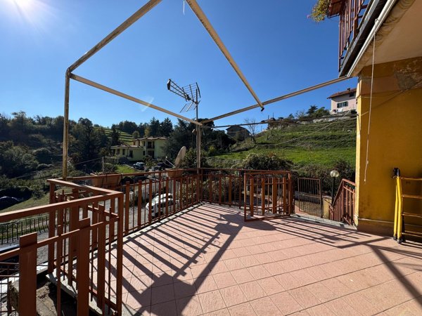 appartamento in vendita a Savignone in zona Isorelle