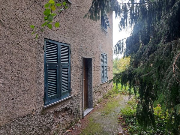 casa indipendente in vendita a Savignone