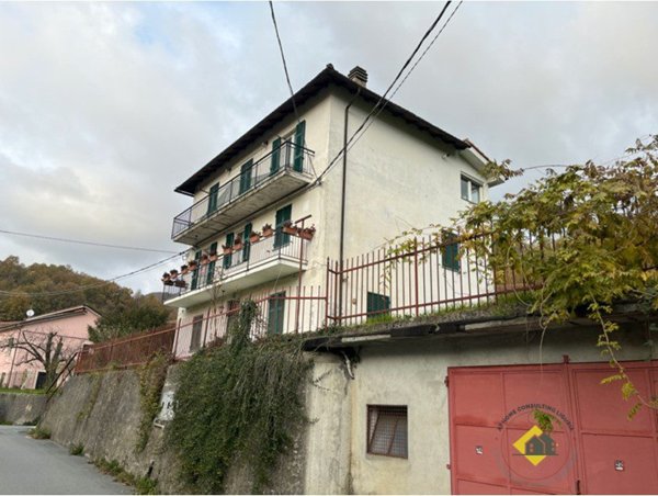 appartamento in vendita a Savignone in zona Isorelle
