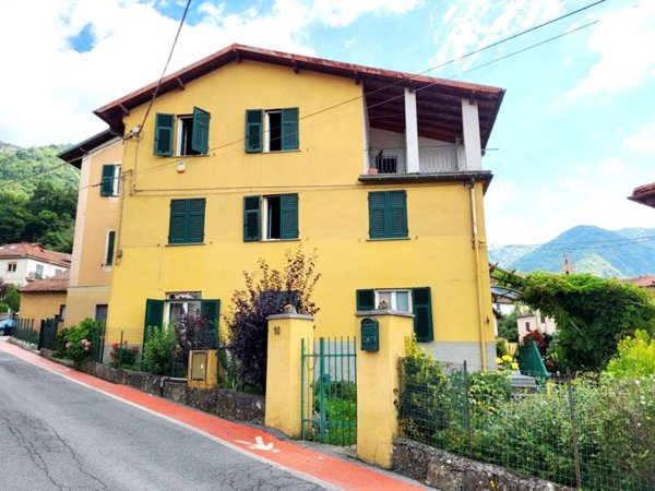 appartamento in vendita a Savignone
