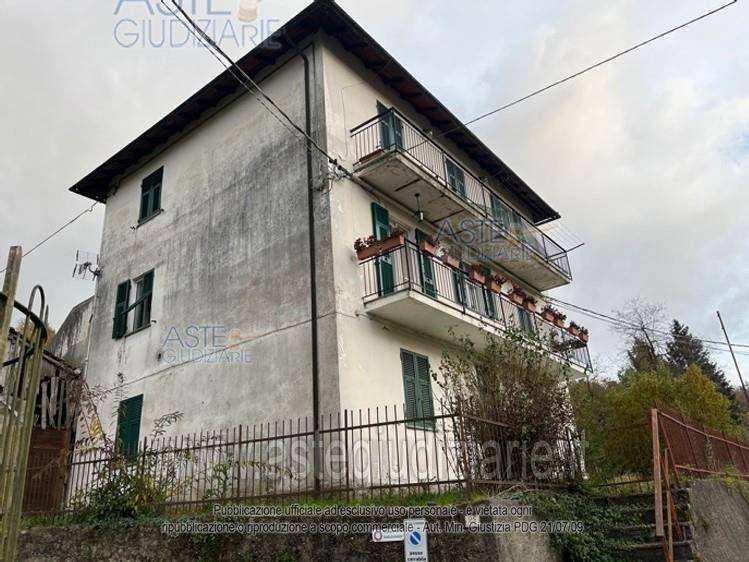 appartamento in vendita a Savignone