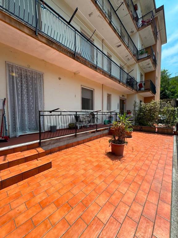 appartamento in vendita a Savignone in zona Isorelle