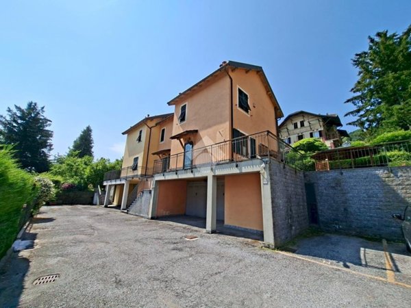 casa semindipendente in vendita a Savignone in zona San Bartolomeo