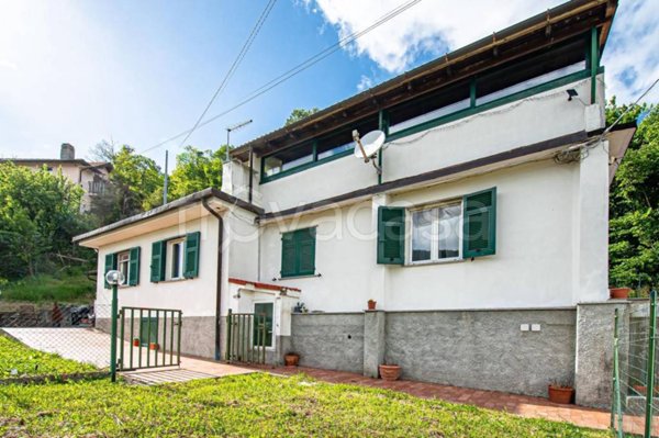 casa indipendente in vendita a Savignone in zona Isorelle