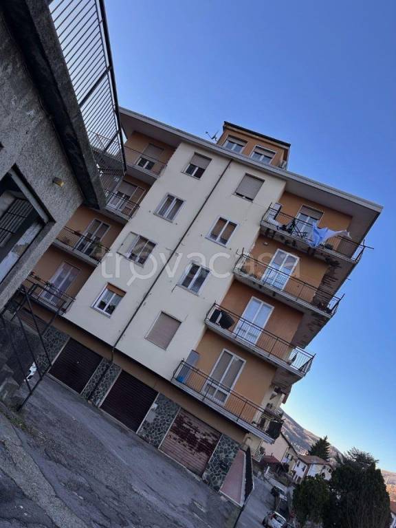 appartamento in vendita a Savignone in zona Isorelle