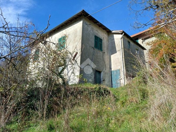 casa indipendente in vendita a Savignone in zona San Bartolomeo