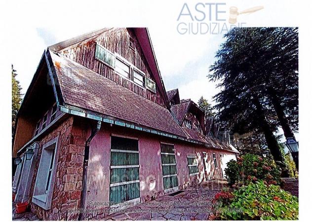 casa indipendente in vendita a Savignone