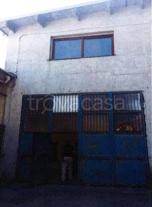locale commerciale in vendita a Savignone in zona Isorelle