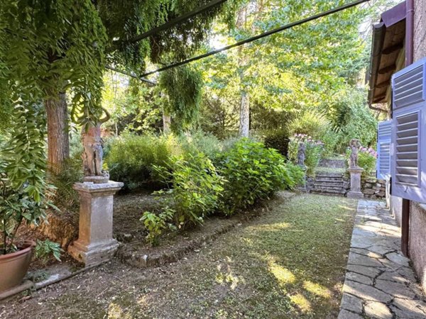 casa indipendente in vendita a Savignone in zona Isorelle