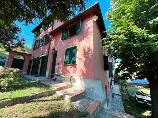 casa indipendente in vendita a Serra Riccò in zona Pedemonte