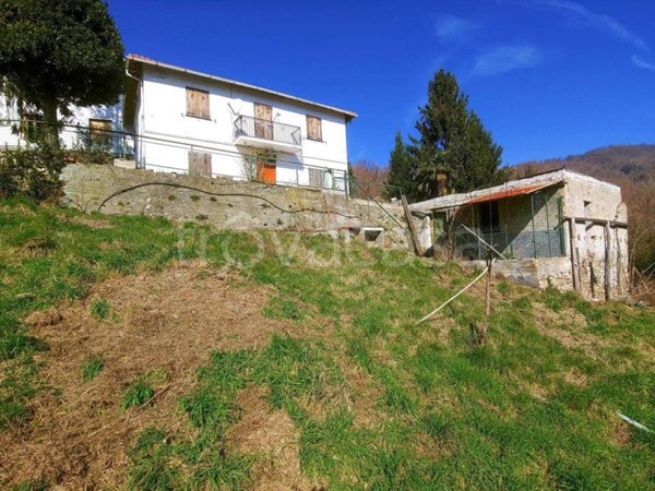 casa indipendente in vendita a Serra Riccò in zona Serra