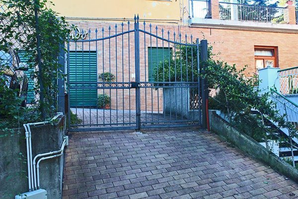 casa indipendente in vendita a Serra Riccò in zona San Cipriano