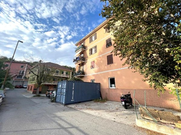 appartamento in vendita a Serra Riccò in zona Castagna